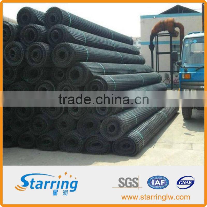 Plastic geogrid for reinforce road construction