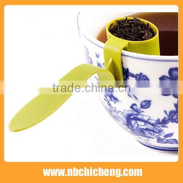 Hot New Product For 2016 Eco-frendly Plastic Convenient Tea Strainer
