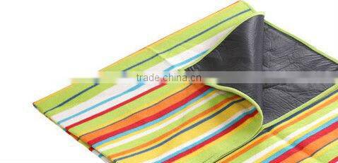 Machine washable light picnic blankets