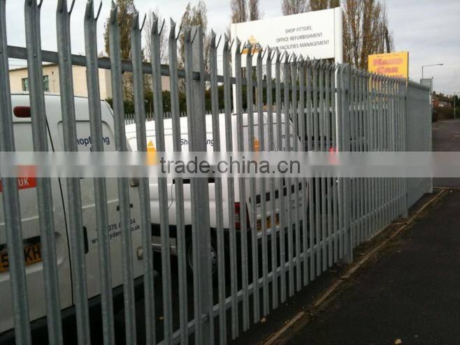 Palisade Fence available in a flat and square picket