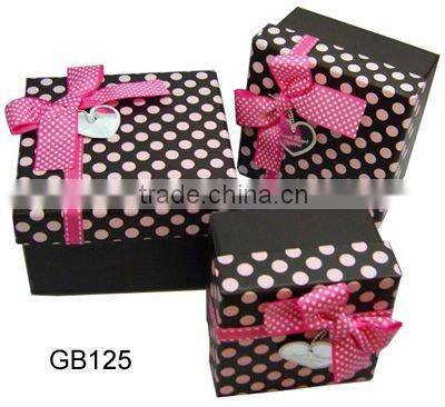 Kraft paper gift box