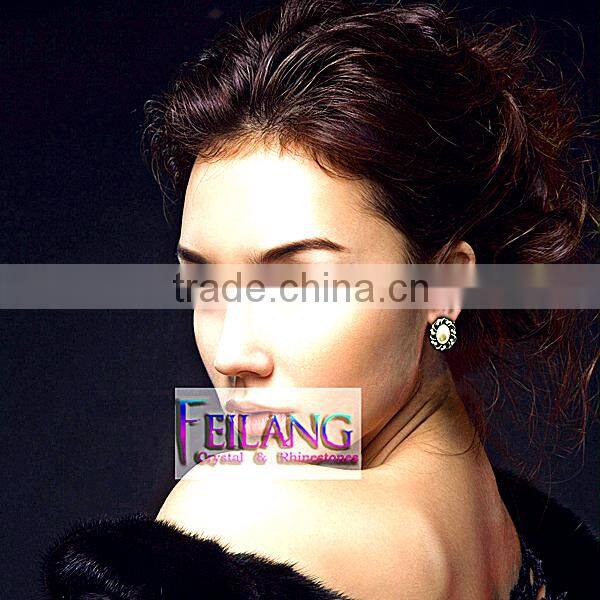 Oval Borders Alloy Earrings Set In Pearl Stud Earrings