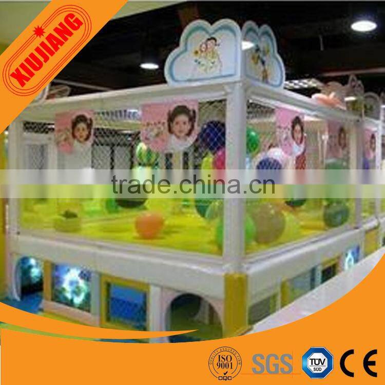 Circular water bed for indoor playground equipment