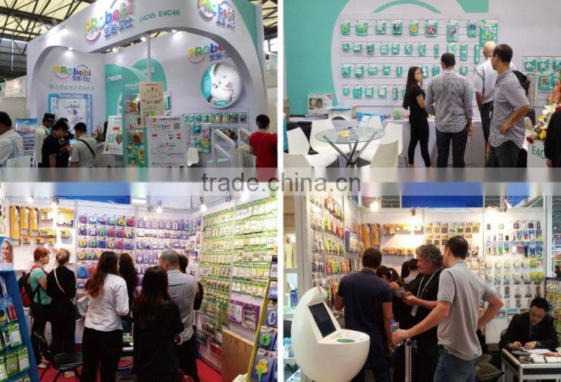 baby safety gate in wood / child safety wood gate / baby safety door gate