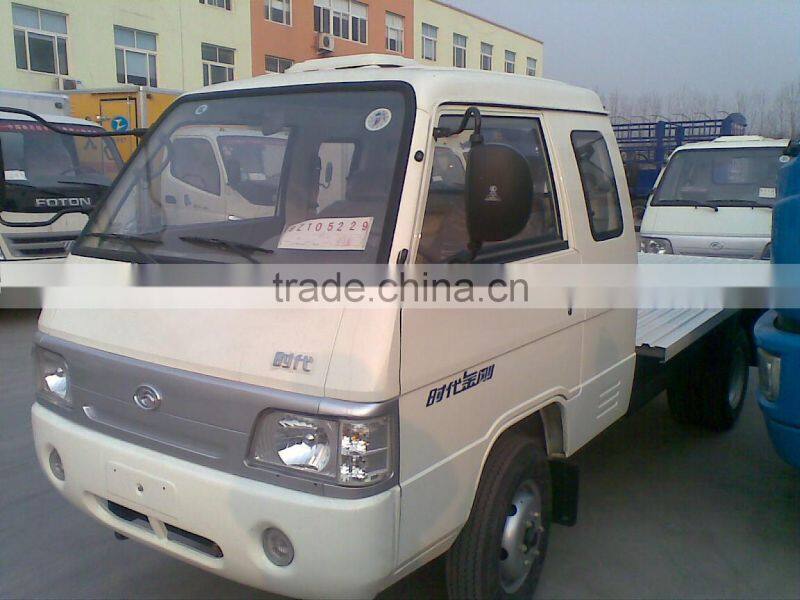 light truck,lorry,automobile,car,cargo truck,box van