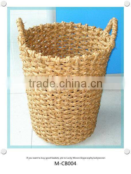 Cups shaped wicker basket with handle