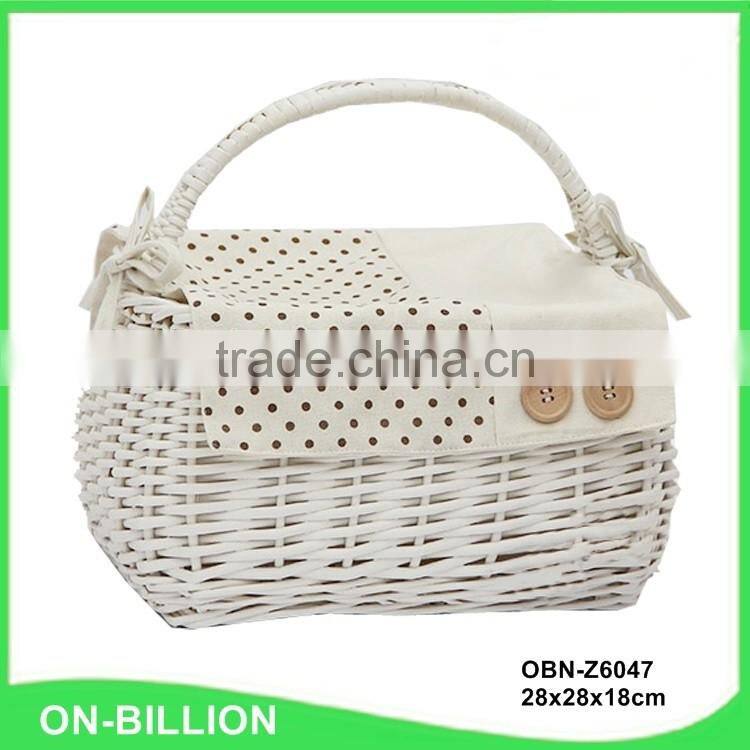 Hot sale new insulated willow picnic basket empty