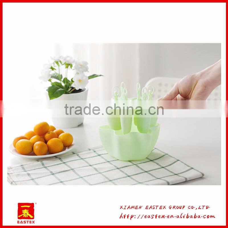 High Quality Eco-friendly 6 cells dancer Ice Cube Tray with dancers cover