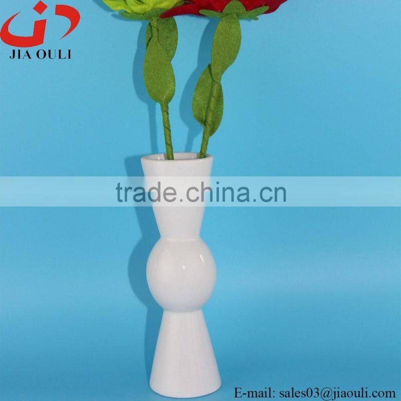 Popular hot sale white small ceramic handicraft vase, ceramic vase