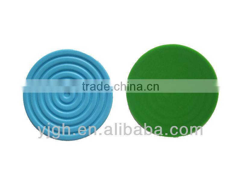 Anti slip heat resistant silicone mat