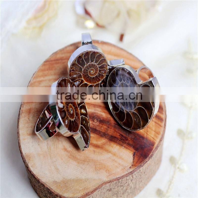 Unisex Natural Stone Conch Pendant Ring
