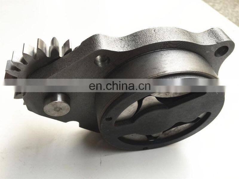 China Factory Price ISDe/QSB6.7 Diesel Engine Oil Pump 4939588