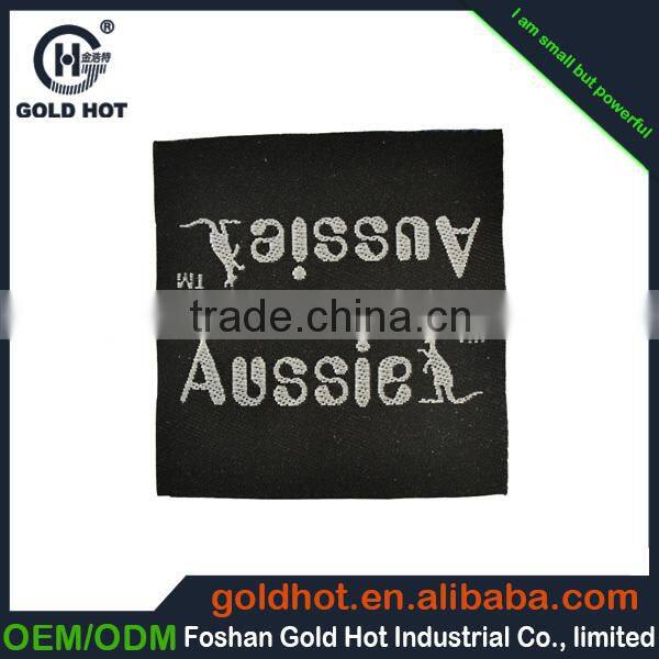 wholesale garment woven label/tag/customized clothing embroidered logo/satin label