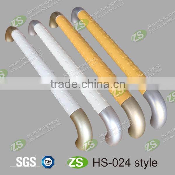 Handicap shower grab bar