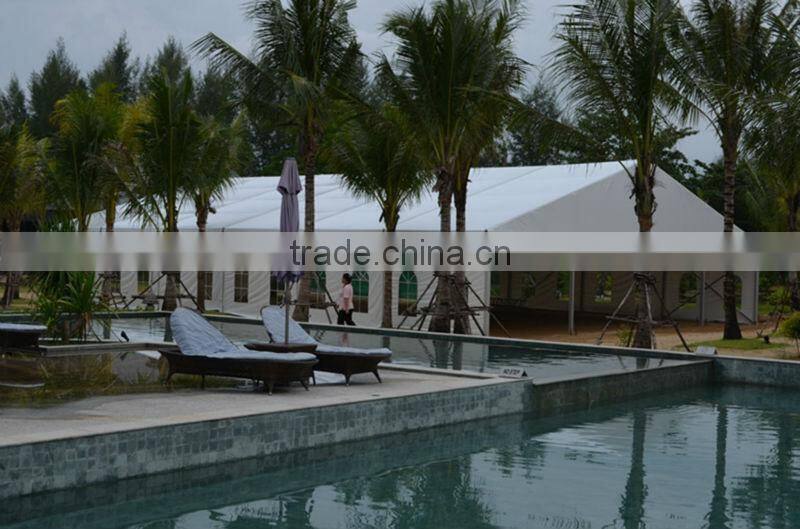 Pop up spray tanning tent