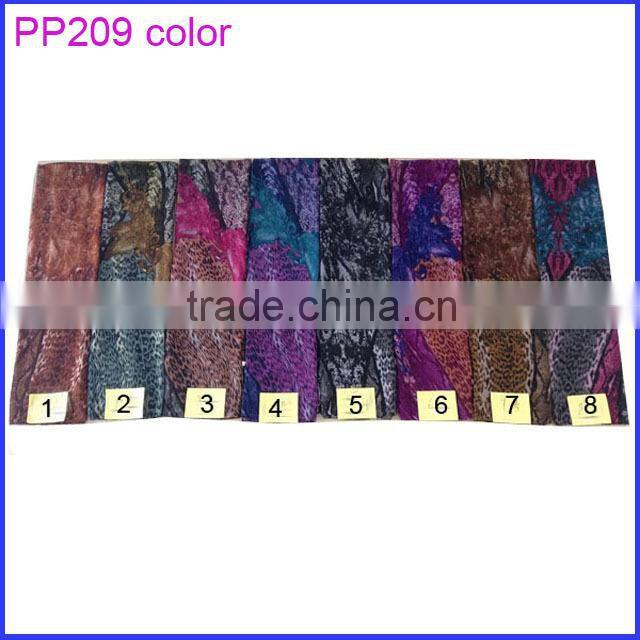 Wholesale geometry printed scarf