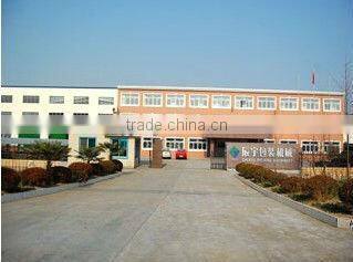 2013 New Style Semi- Automatic PET Bottle Blowing Machine