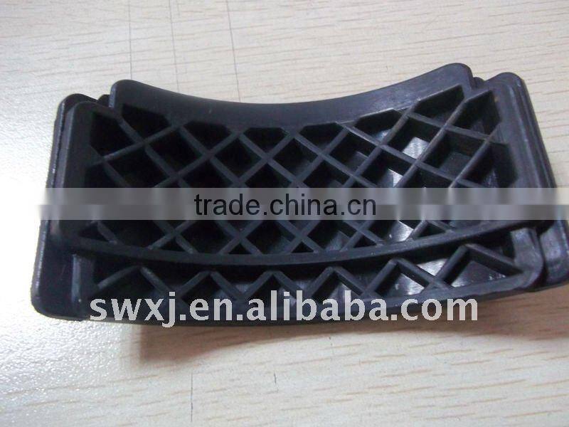 Auto rubber pad