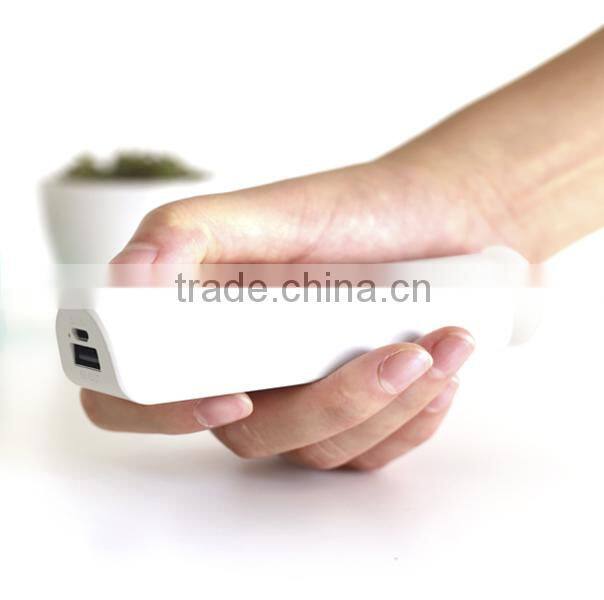 2015 newest hot mobile power bank Controling mobile phone camera, support shift between front and rear lens