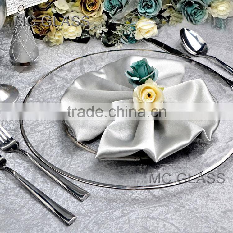 Hot Newest Cheap Wedding and Restaurant Decoration Silver Rimmed Glass Charger Plate Wholesale