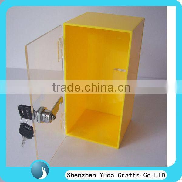 Shenzhen custom made acrylic lockable display case