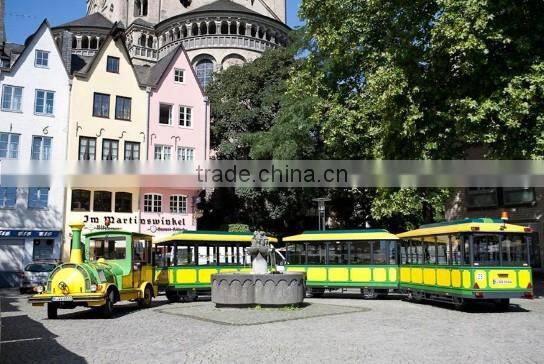 Trackless Train with high climbing capacity