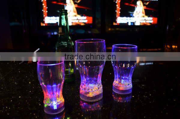 2016 New Fashion Liquid Attractive Magic LED Champagne Glass Inductive Color Cup Goblet Popular for Party Bar Wedding or KTV