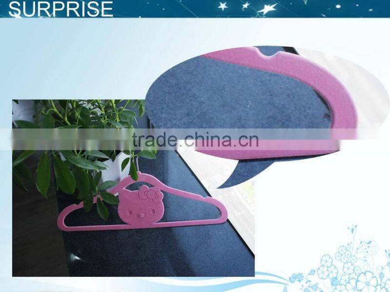 Velvet hanger with cat style