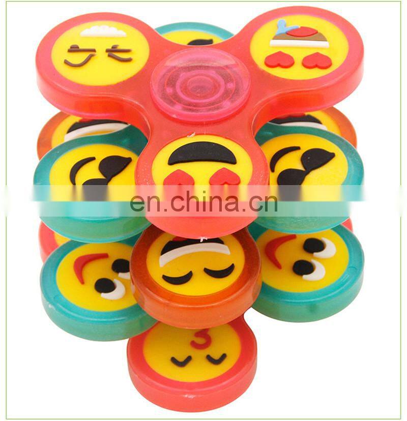 Emoji Hand spinner Emoji Fidget Spinner EDC Finger Tips luminous glow in dark Handspinner Tri Spinner Luminous Smiling Face Gyro