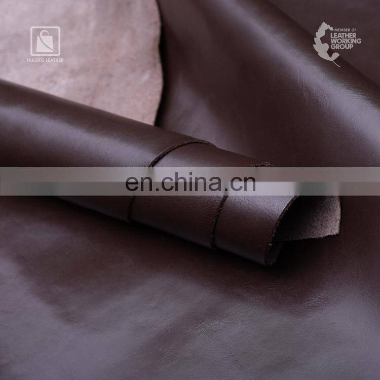 Full Grain and Pre-Distressed Appearance 22 Sqft Size Vegetable Tanned Cow Genuine Leather