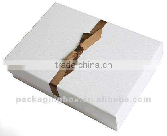 Elegant gift packaging box