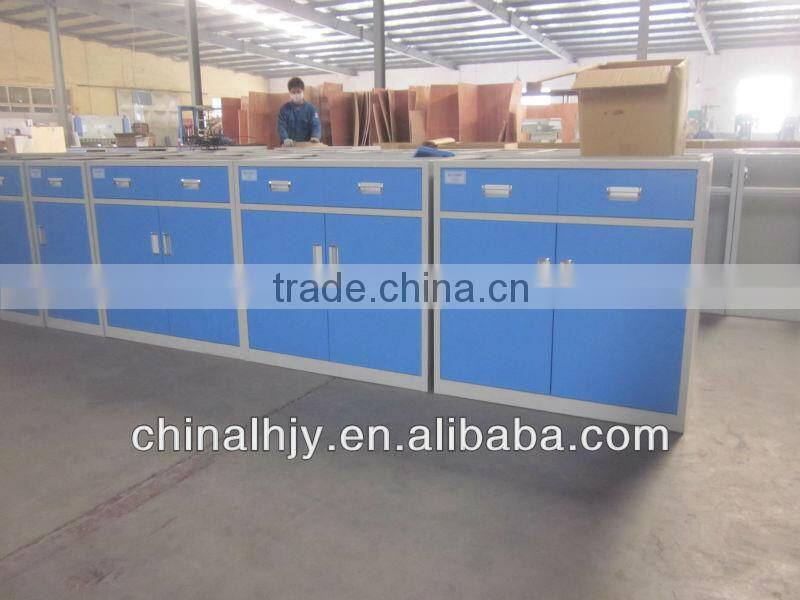 High school biolory room use laboratory sink table
