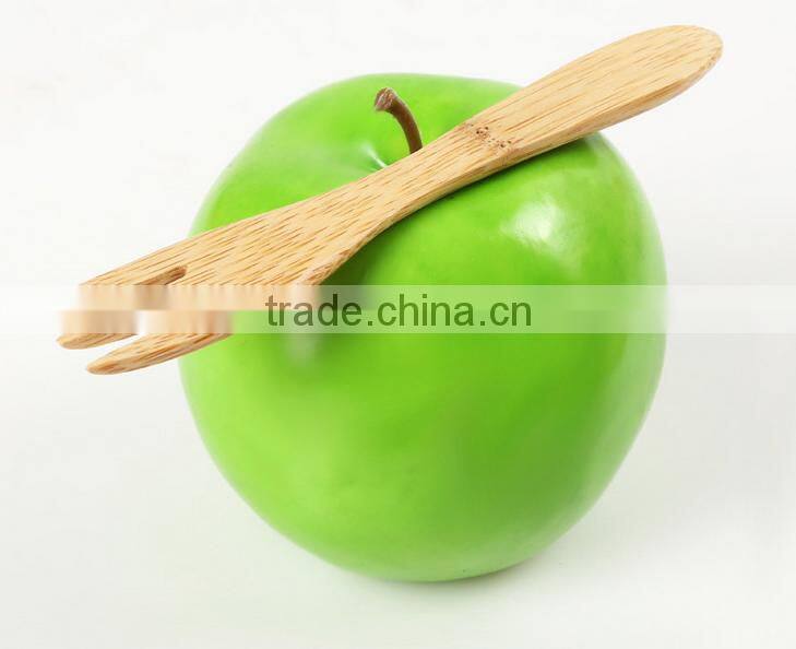 Bamboo fork for fruit