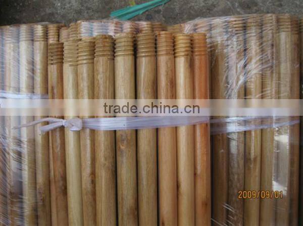 Cheap widely use single color varnished wooden broom stick