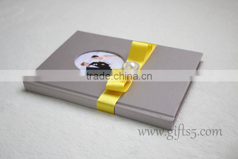 Wedding guest books wiht Silk Covor