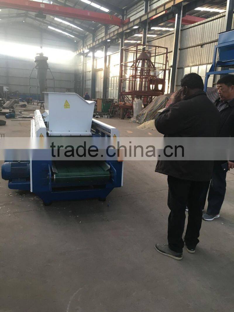 Wood shaving machine--Customer checking before delivery