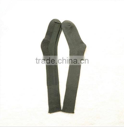 manufacture Thick terry cushioned military green cotton sock for men