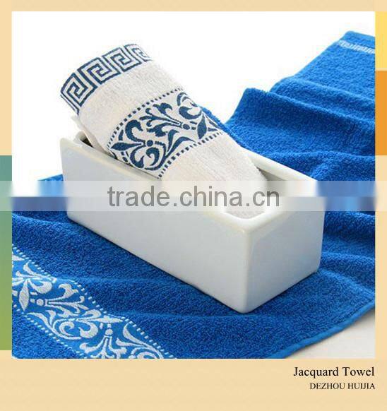 China Fashion Style Bamboo Towel with Jaquard Sport Towel