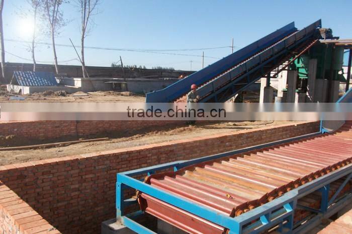 Plastic chain conveyor belt for paper recycling plant