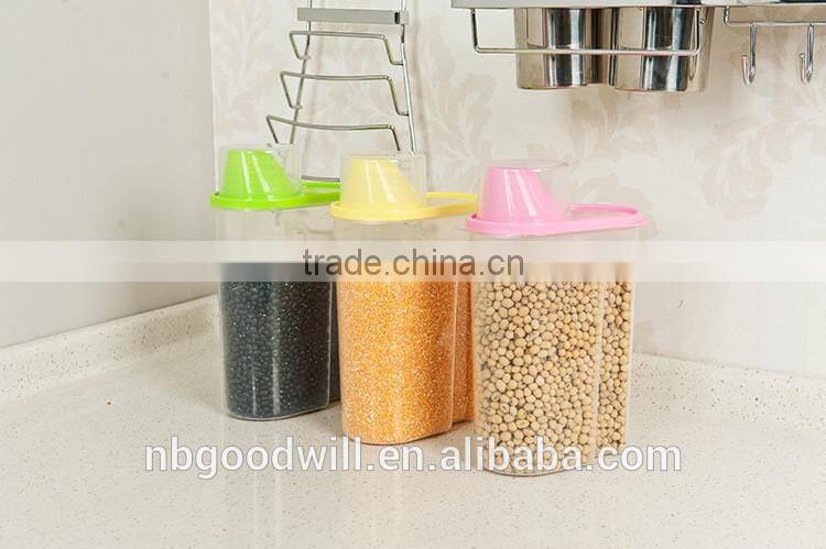 With cover seal storage tank, the kitchen receive tank. The kitchen is receivedelf