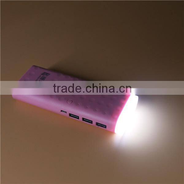 Factory Wholesale 15000mAh 3 USB Power Bank with Big Torch Light