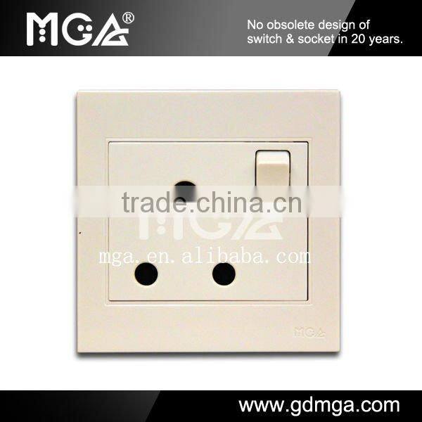 MGA Q7L Series New Design 15A Round Socket