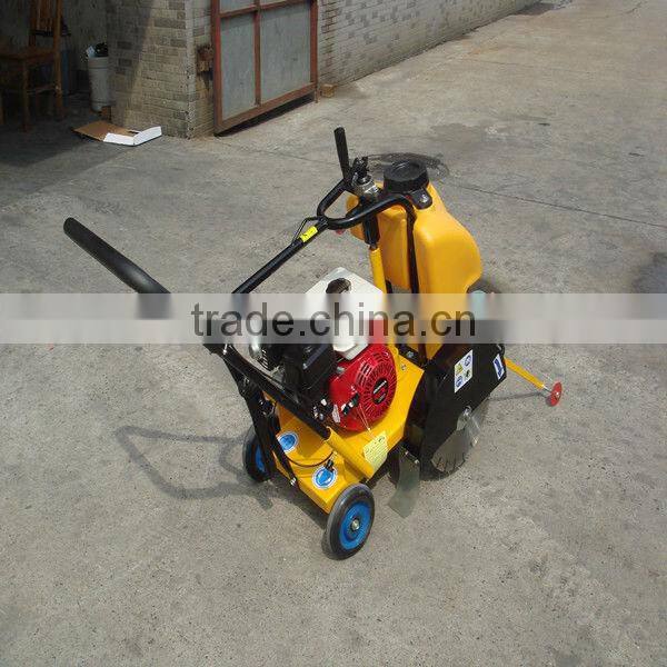CONCRETE CUTTER WITH PLASTIC WATER TANK