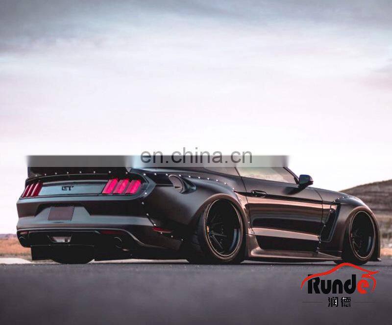 Runde Clinched Style Car Modification Imported Resin Wide Body Wheel Eyebrow Side Skirt Spoiler For 15-17 Ford Mustang Body Kit