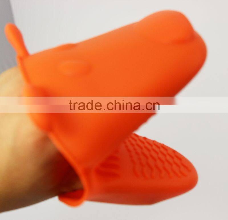 Cute Dog Shaped rubber oven gloves