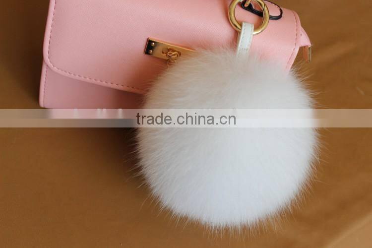 2016 Latest Fashion White Black 100% Real Fox Fur Pom Pom Girl Keychains