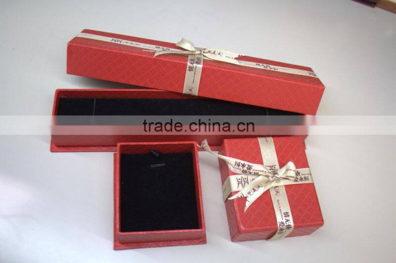 custom jewelry paper box decorated with ribbon