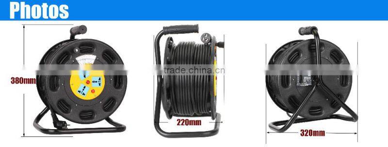 Hand wound retractable ethernet cable reel