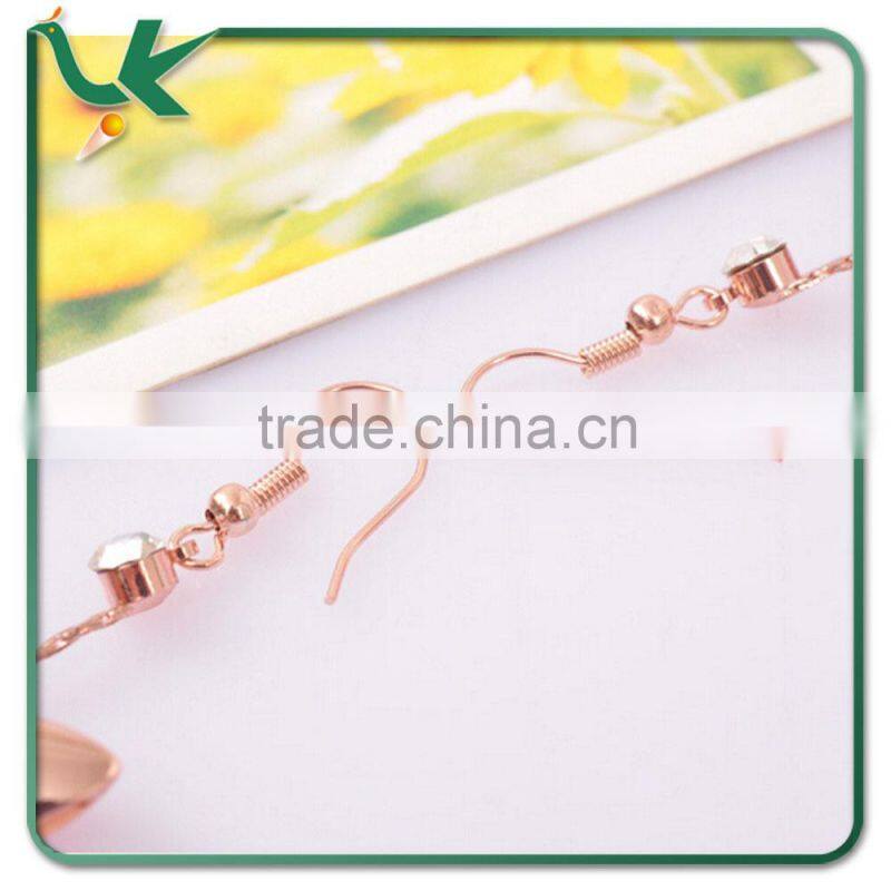 China Wholesale St. Valentine's Day Gift Shinny Gold Non Pierced Butterfly Earring with Long Tassel