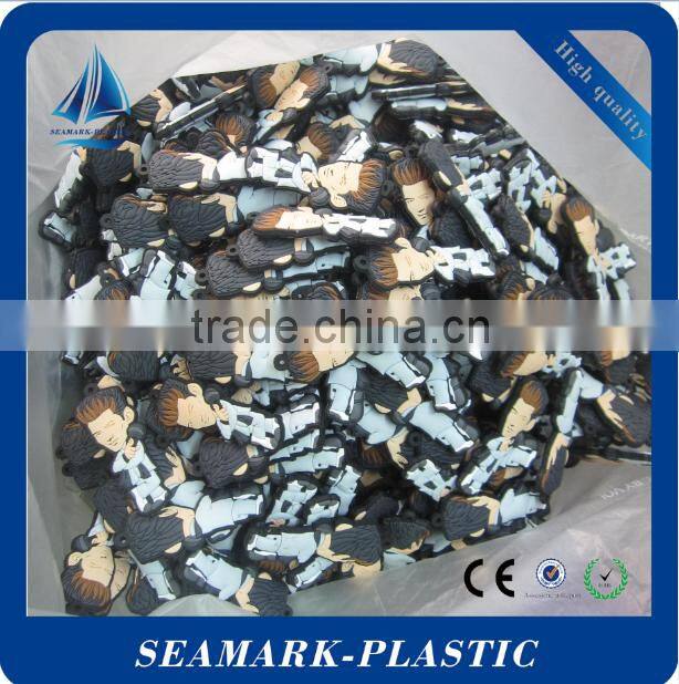 2016 high quality custom design rubber cartoon character keyring